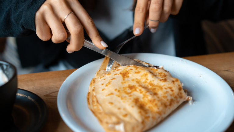 Crêpe salée au Roquefort Vernières et noix